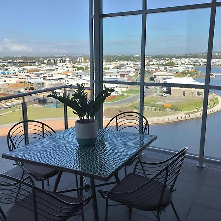 Salt At Oceanside Hotel Kawana Waters Exterior foto
